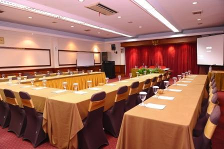 Plaza Hotel 2*